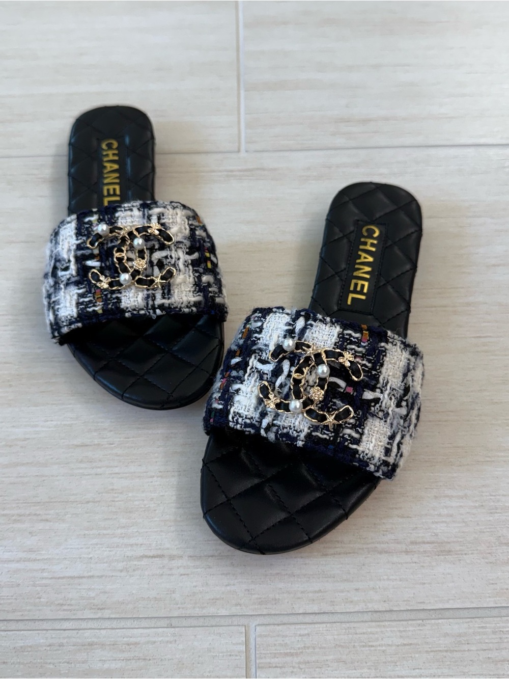 CHANEL Woman’s Pearl Sandals Black 7 US